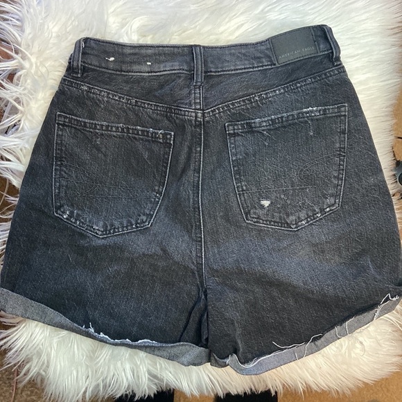 American Eagle Relaxed Mom Short with Comfort Stretch Waistband - Picture 2 of 8